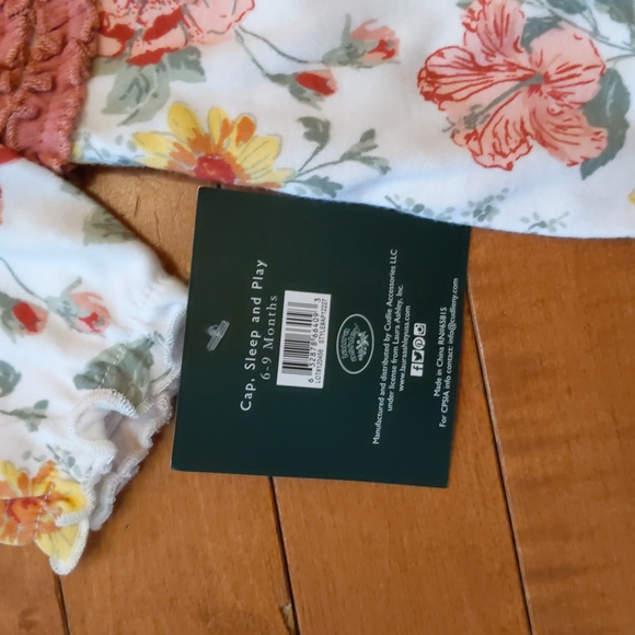 ☀️ Laura Ashley Baby Sleep and Play with Cap - Picture 3 of 4